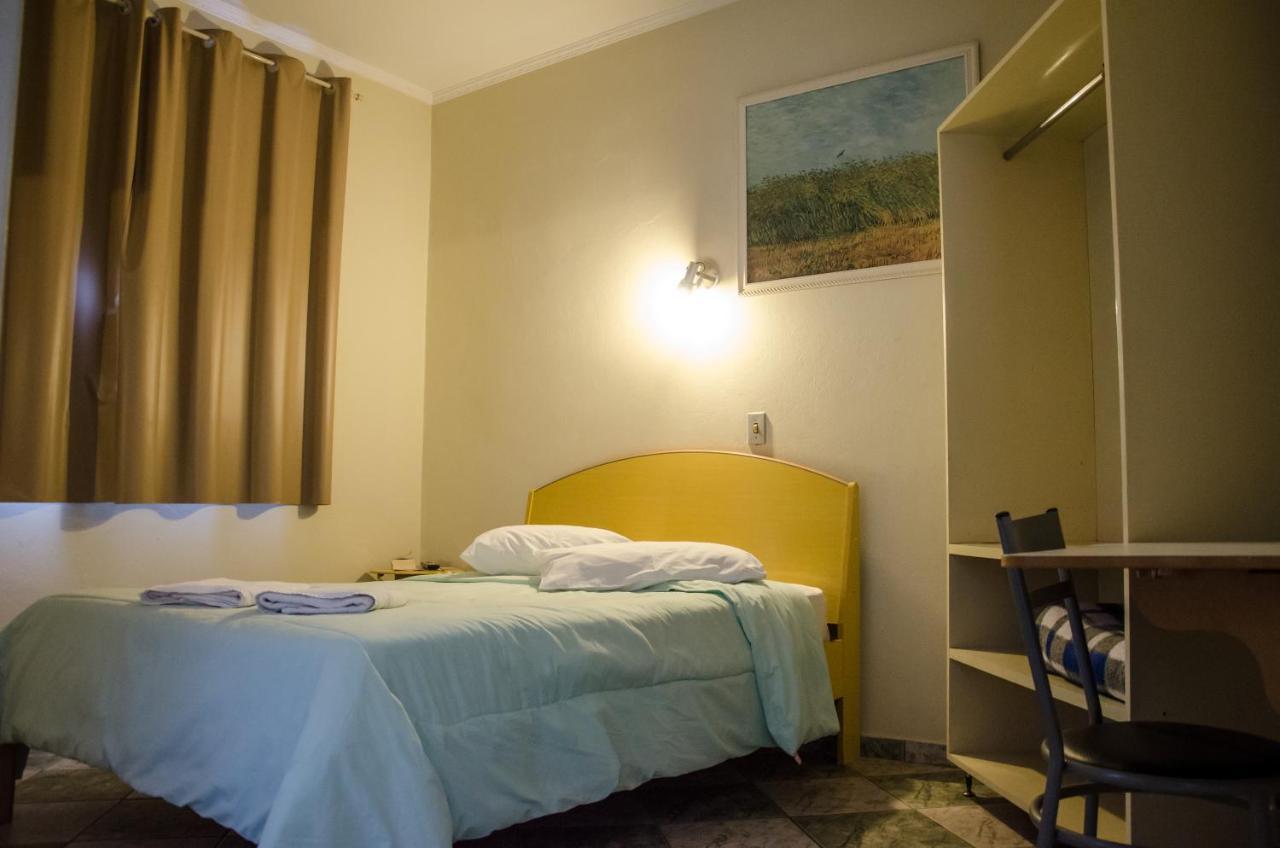Hotel Pousada Do Leao Lencois Paulista Bagian luar foto