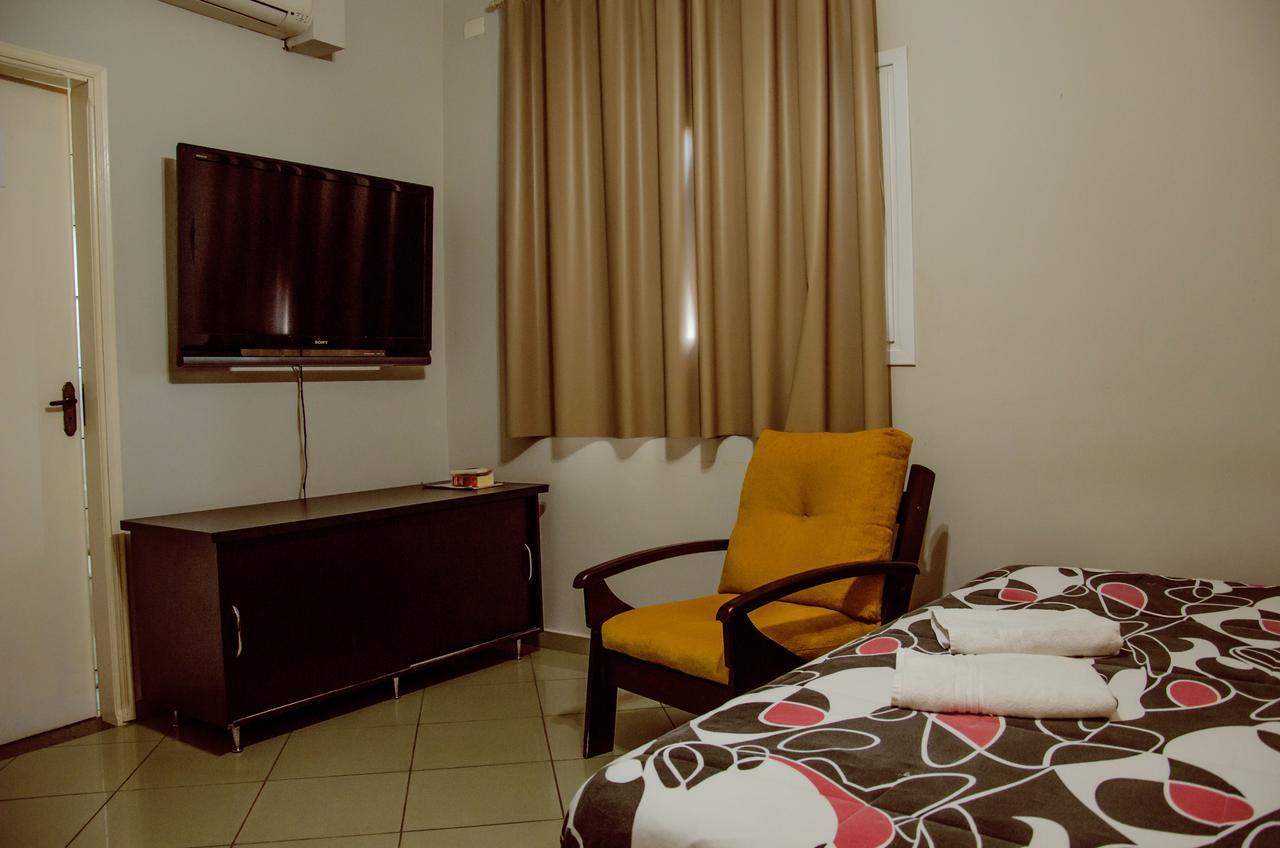 Hotel Pousada Do Leao Lencois Paulista Bagian luar foto