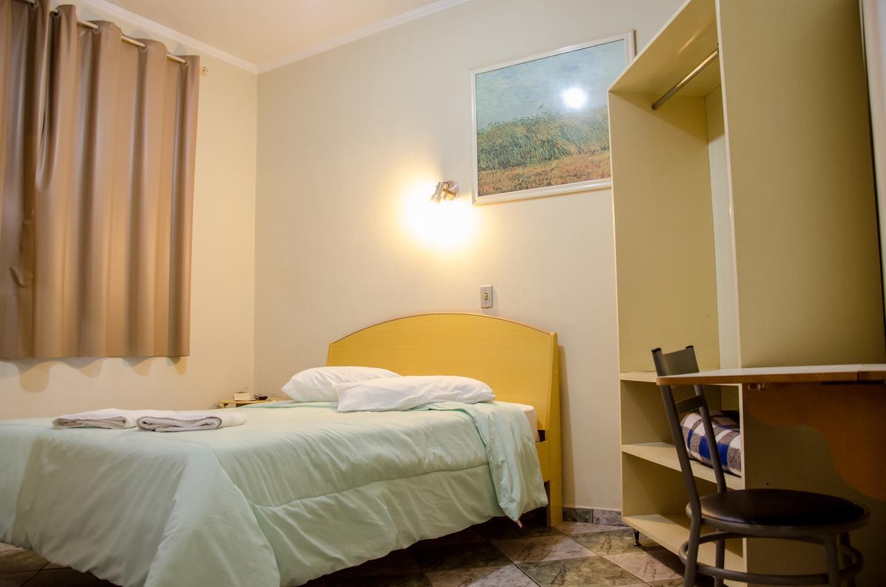 Hotel Pousada Do Leao Lencois Paulista Bagian luar foto